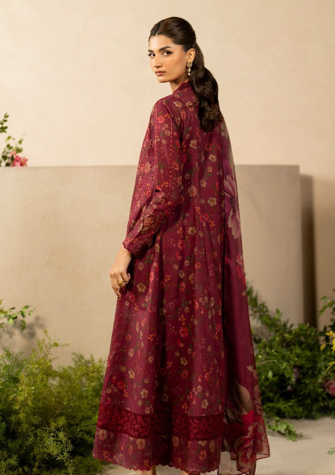 Premium Dhank 3PC Unstitched Suit (Chiken Kari & Embroidered Luxury Set) - Image 4