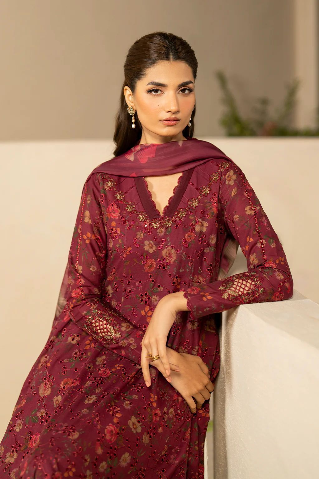 Premium Dhank 3PC Unstitched Suit (Chiken Kari & Embroidered Luxury Set) - Image 2