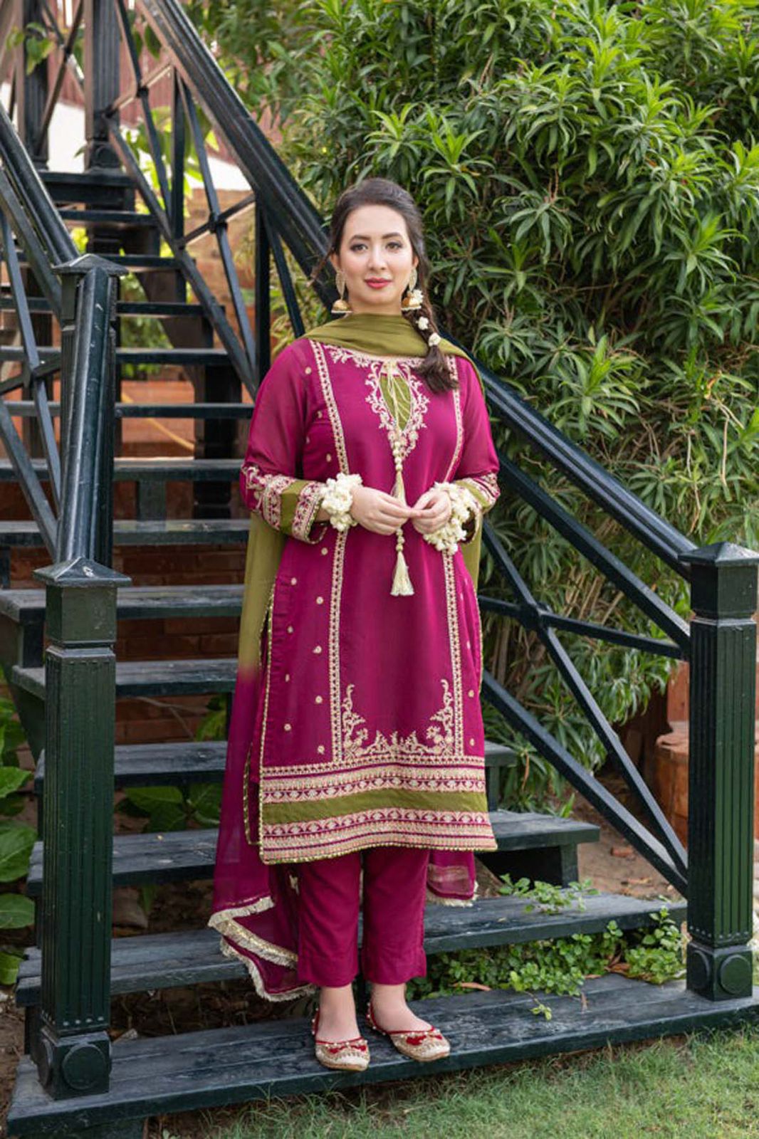 Most Demanding Edition 3PC Unstitched Dhank Suit β Heavy Embroidered with Tie & Dye Shawl - Image 4
