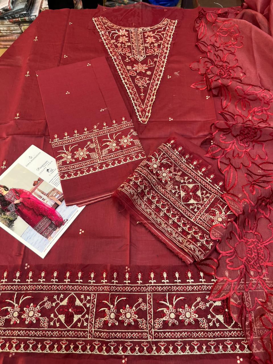 Title: Qalamkar Luxury Summer Lawn Collection 2026 โ 3PC Embroidered Suit with Khaddi Net Dupatta (Code 772 - Image 2